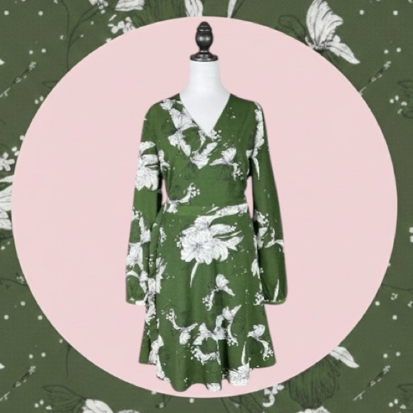 Voodoo Vixen Dresses & Skirts - Voodoo Vixen Green & White Floral Print Long Sleeve Wrap Mini Dress 10/XL